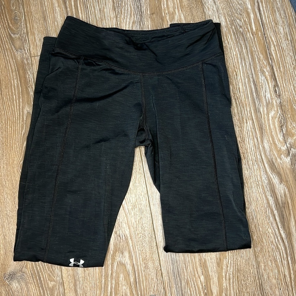 Bundle Of Under Arm Workout Gear 8 Items Total - image 4